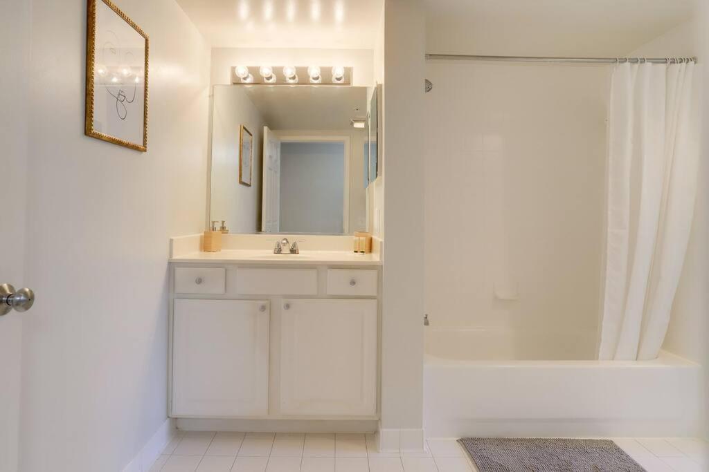Gorgeous 1 Bedroom Condo At Ballston Place With Gym Arlington Zewnętrze zdjęcie